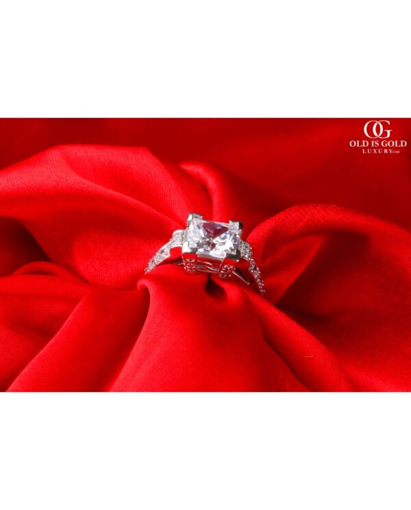 silverringwithcubiczirconiasolitaire-3